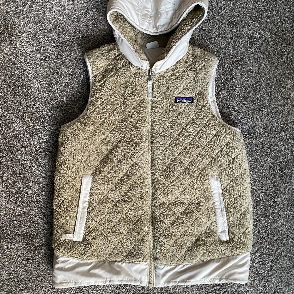 Patagonia Reversible Los Gatos Hooded Fleece Vest Tan/Ivory Women S